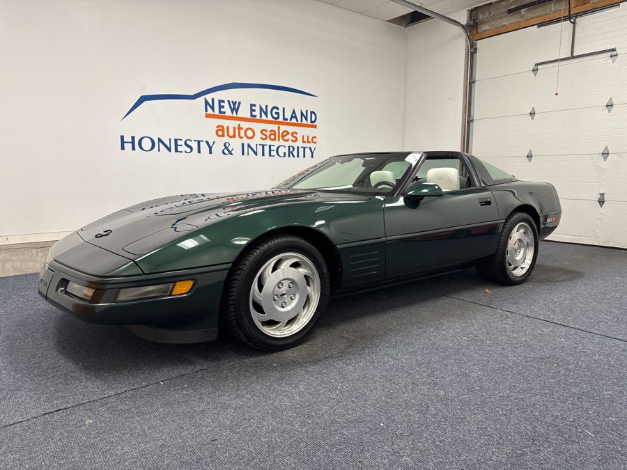 Green 1993 Chevrolet Corvette Coupe RWD Coupe Rear-Wheel Drive Automatic