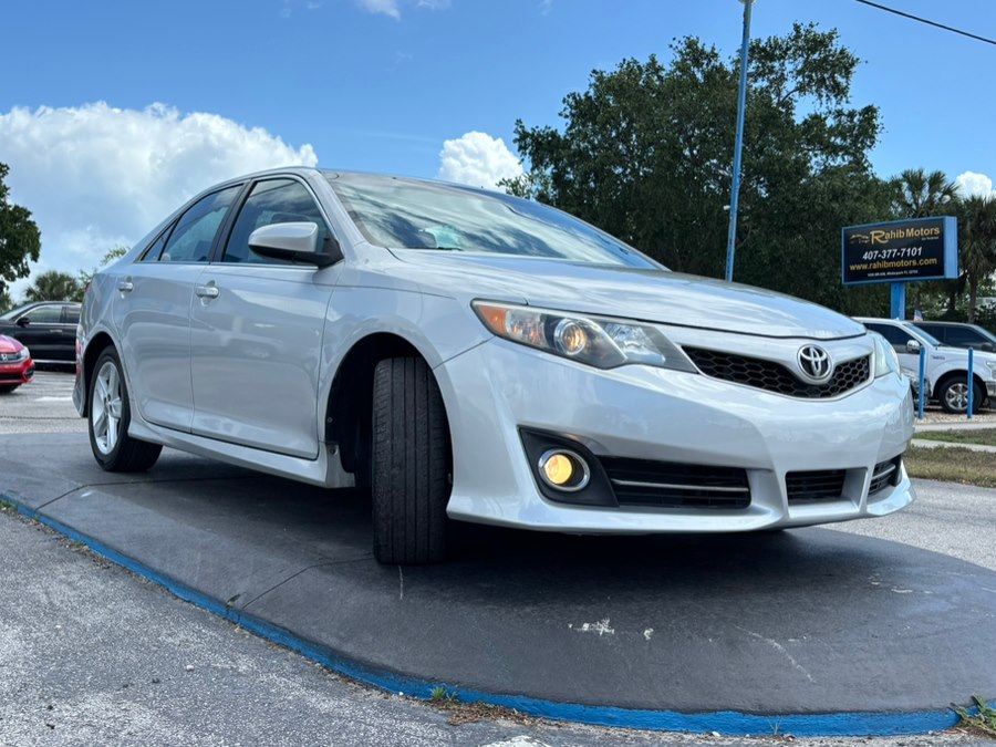 View vehicle photo 5