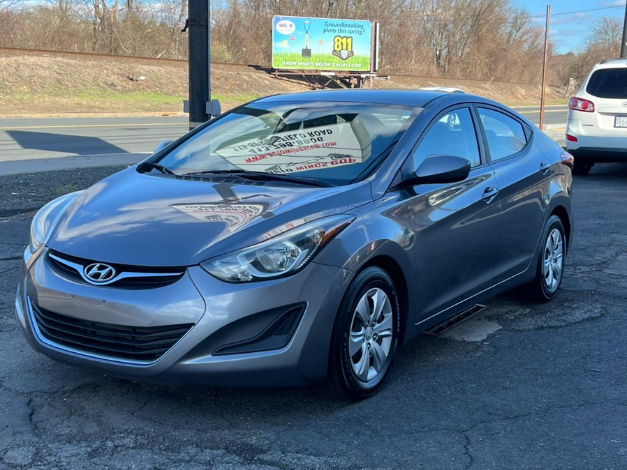 Gray 2016 Hyundai Elantra SE FWD Sedan Front-Wheel Drive Automatic
