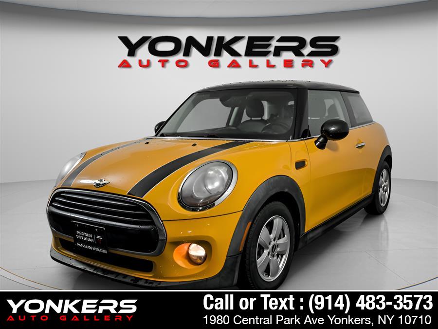 Volcanic Orange 2016 MINI Cooper 2-Door Hatchback FWD Hatchback Front-Wheel Drive Automatic