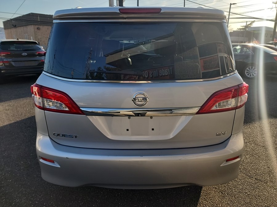 2017 Nissan Quest SV