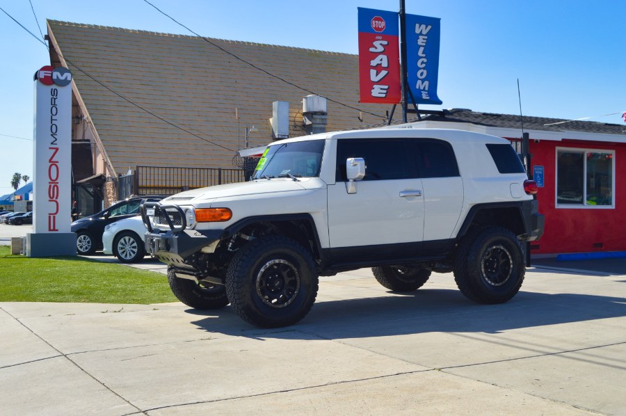 Iceberg 2012 Toyota FJ Cruiser 4WD SUV / Crossover Four-Wheel Drive Automatic