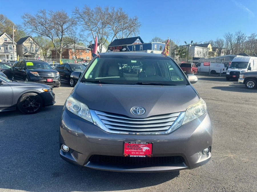 Predawn Gray Mica 2014 Toyota Sienna Limited 7-Passenger Minivan Front-Wheel Drive Automatic