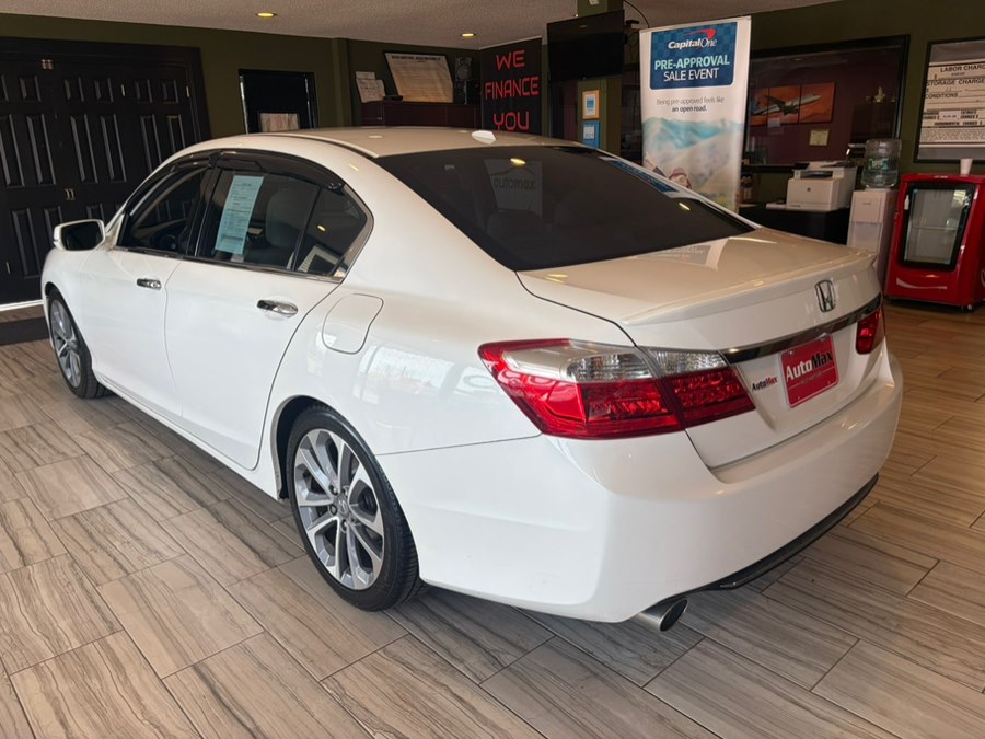 View vehicle photo 6
