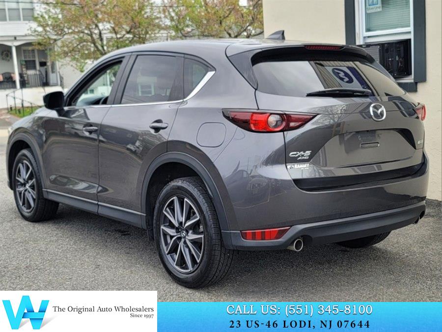 View vehicle photo 4