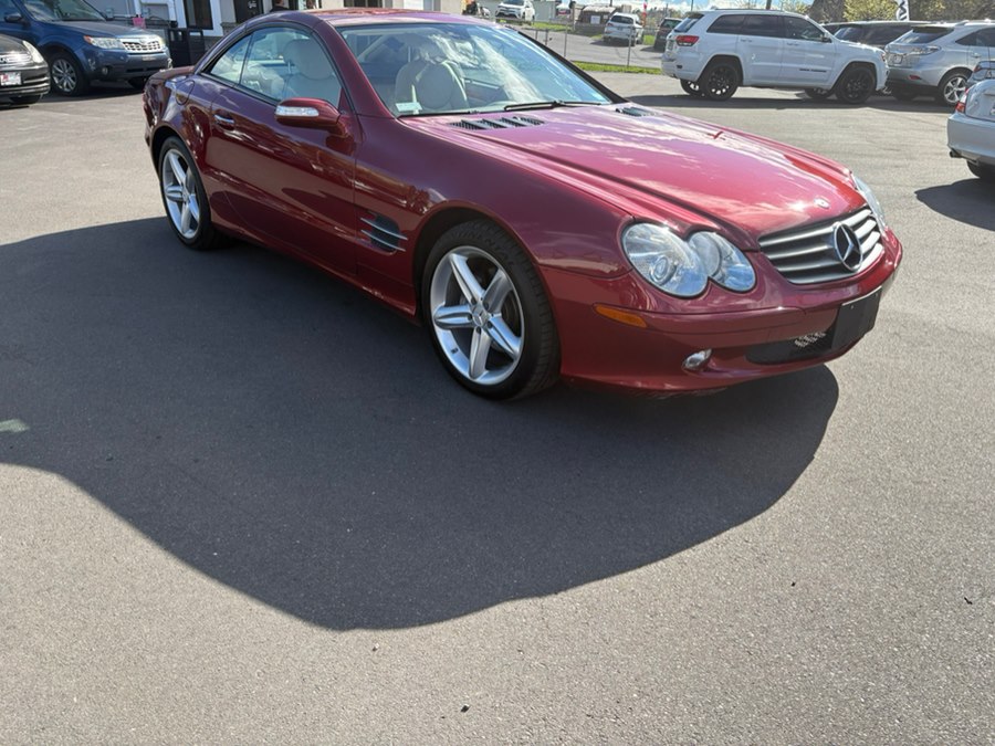 View vehicle photo 3