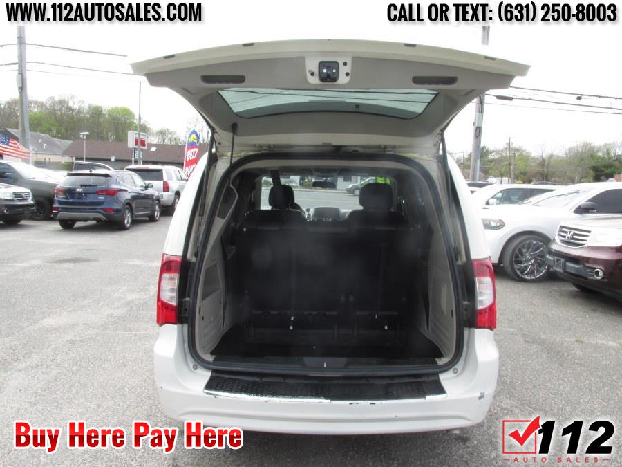 2013 Chrysler Town & Country Touri