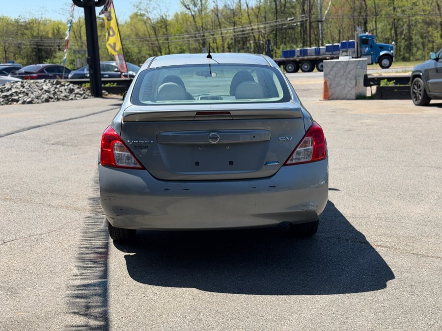 View vehicle photo 4