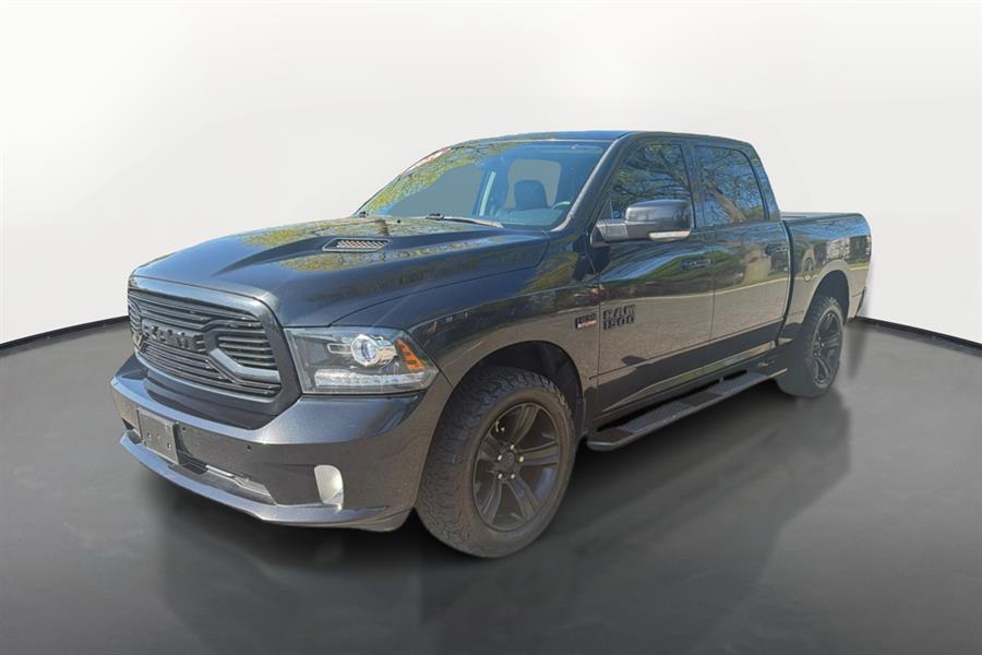 Brilliant Black Crystal Pearlcoat 2018 RAM 1500 Night Crew Cab 4WD Pickup Truck Four-Wheel Drive Automatic