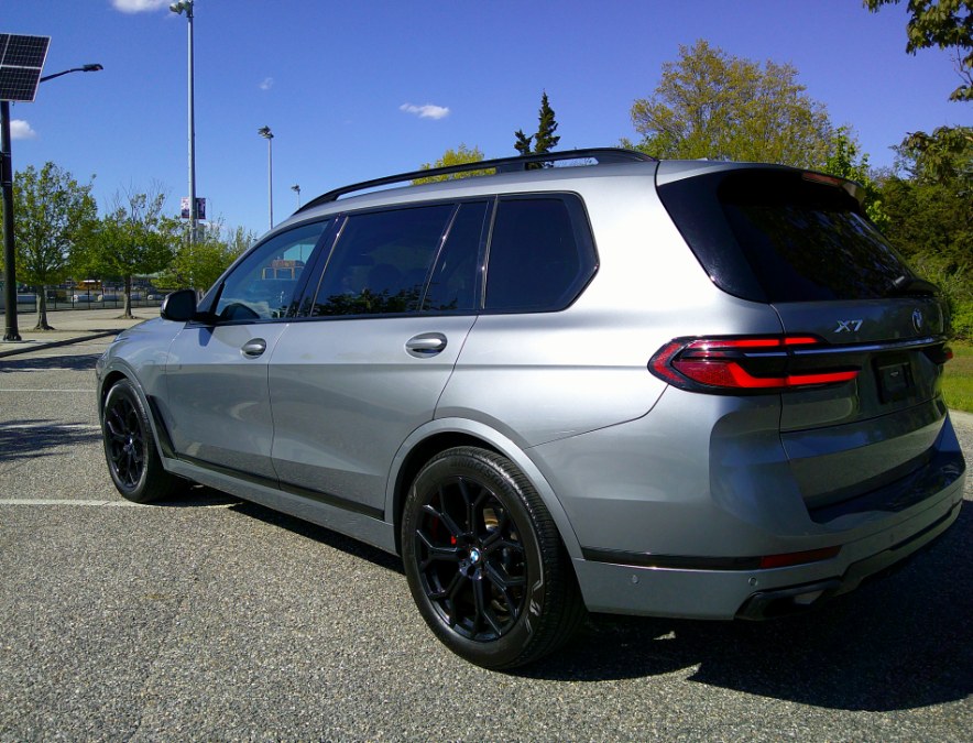 View vehicle photo 5