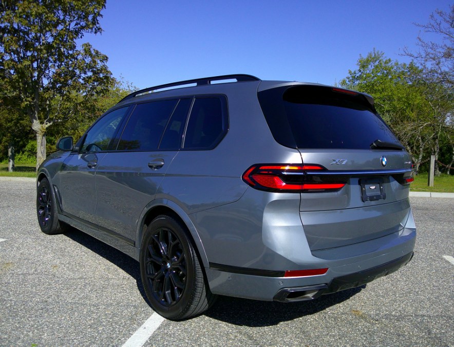 View vehicle photo 6