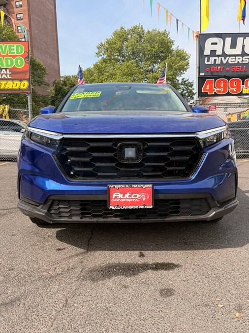 View vehicle photo 3