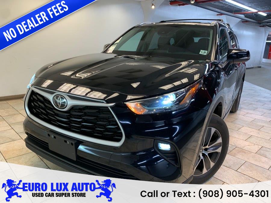 2023 Toyota Highlander XLE AWD's photo
