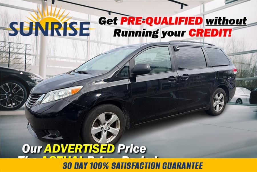 2011 Toyota Sienna LE V6 7-Passenger Access Seat's photo