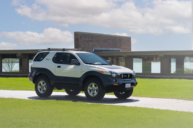 1999 Isuzu VehiCROSS 2 Dr STD 4WD SUV SUV / Crossover Four-Wheel Drive Automatic