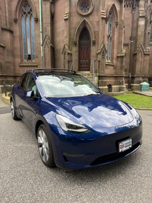 Tesla Model Y Long Range AWD - Image 3
