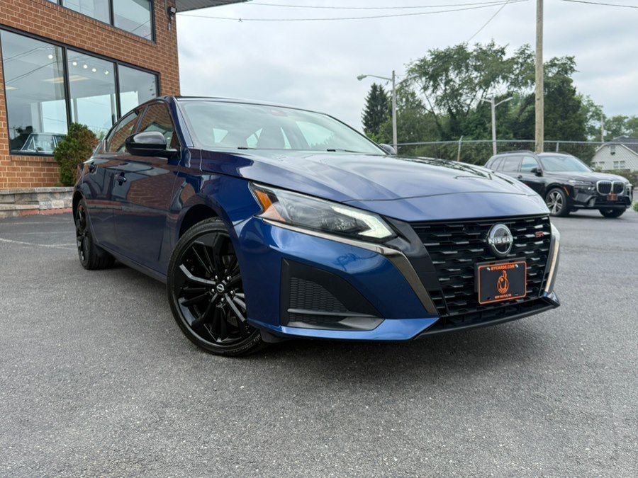 Deep Blue Pearl 2024 Nissan Altima 2.5 SR FWD Sedan Front-Wheel Drive Automatic