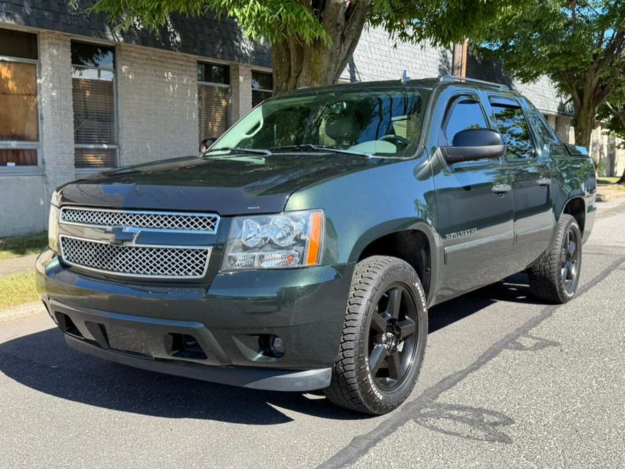 2013 Chevrolet Avalanche LTZ Black Diamond Edition 4WD